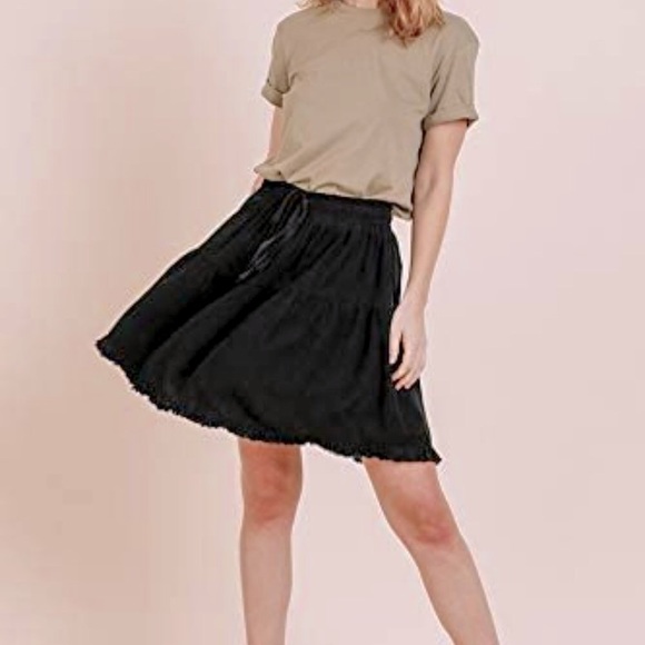 Umgee Dresses & Skirts - BOUTIQUE- LINEN BLEND ELASTIC WAIST SKIRT WITH RAW HEM